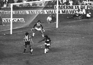 SAUDADES - O gola&ccedil;o 'Baila Comigo' de Mendon&ccedil;a, que nos deixava h&aacute; sete anos