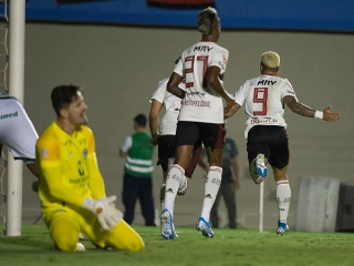 Bruno Henrique e Gabigol foram listado pelo The Guardian. Foto: Alexandre Vidal / Flamengo