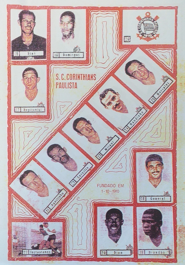 Corinthians no álbum Balas Futebol em 1944: Bino, Domingos, Begliomini, General, Dino, Brandão, Agostinho, Servílio, Milani, Nandinho e Hércules