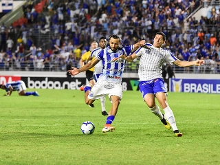 Lateral direito defender&aacute; a Ponte Preta na pr&oacute;xima temporada. Foto: CSA/Divulga&ccedil;&atilde;o