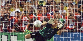 Parab&eacute;ns, Taffarel! V&iacute;deo com defesas do ex-goleiro que completa 60 anos hoje!