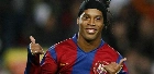 Ronaldinho fumava charuto após grandes atuações, diz ex-roupeiro do Barça