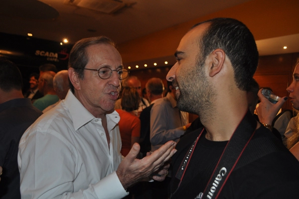 O jornalista Lito Cavalcanti conversa com Bruno Clemente, filho de Bird Clemente  em 17 de março de 2014 no 5º Velocult, no Conjunto Nacional, na Avenida Paulista. Foto: Marcos Júnior/Portal TT 