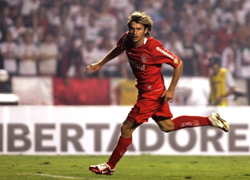 Rafael Sóbis - Ex-atacante do Inter, hoje comentarista