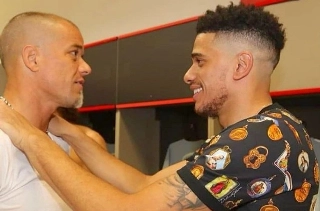 Ex-Inter, o atacante destacou que dá preferência ao colorado numa possível volta ao Brasil. Foto: Instagram/Reprodução