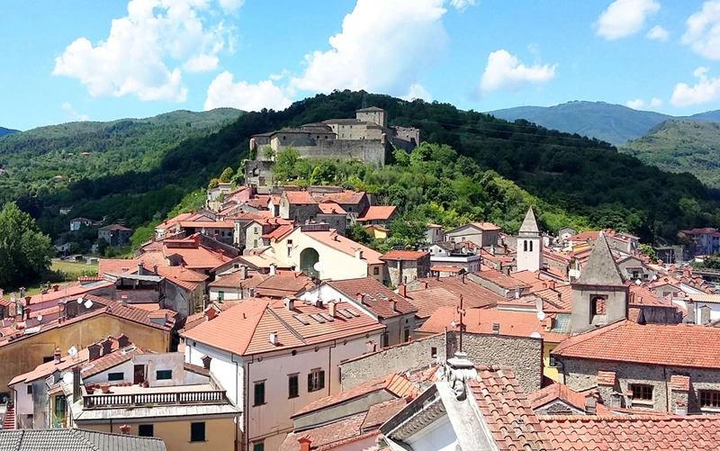 Vista aérea parcial de Pontremoli, na Toscana, comuna onde Albertosi nasceu. Foto: Reprodução