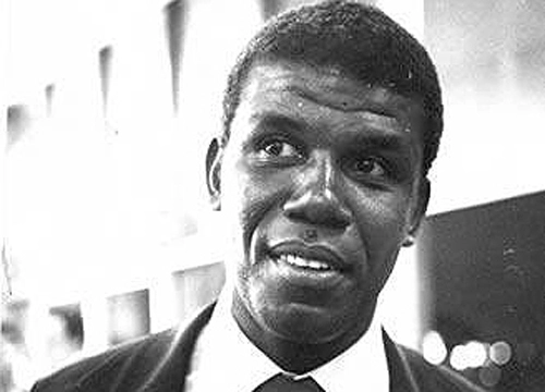 Escurinho - Ex-atacante do Inter e do Palmeiras 