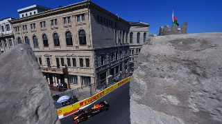 Mexicano foi o mais veloz no traçado urbano de Baku. Foto: Oracle Red Bull Racing