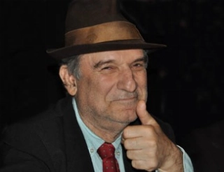 O PAI DA MAT&Eacute;RIA - Parab&eacute;ns, Osmar Santos, 77 anos! Por Marcos J&uacute;nior Micheletti