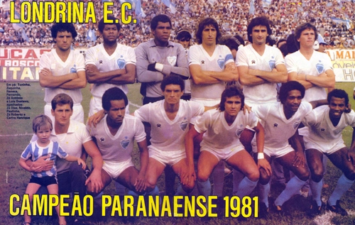 Em p&eacute; vemos Toninho, Zequinha, Neneca, Fernando, Z&eacute; Ant&ocirc;nio e Lu&iacute;s Gustavo; agachados est&atilde;o Z&eacute; Dias, Nivaldo, Paulinho, Z&eacute; Roberto e Carlos Henrique