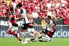 Sem vencer h&aacute; quatro jogos no Brasileiro, Corinthians recebe o Flamengo; as equipes