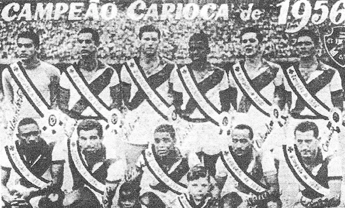 Em p&eacute;: Carlos Alberto Cavalheiro, Paulinho, Bellini, Laerte, Orlando e Coronel. Agachados: Sabar&aacute;, Vav&aacute;, Livinho, V&aacute;lter e Pinga