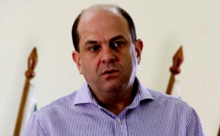 Governante municipal passa por exames na Santa Casa, onde deu entrada ap&oacute;s seu carro capotar na estrada