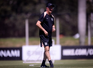 Dorival J&uacute;nior comanda o Alvinegro nesta noite na Neo Qu&iacute;mica Arena. Foto: Rodrigo Coca/Ag&ecirc;ncia Corinthians