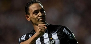 Ricardo Oliveira, durante partida entre Atlético-MG e Danubio