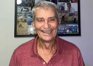Parab&eacute;ns, Jair Pereira! Ex-meia e treinador completa 80 anos!