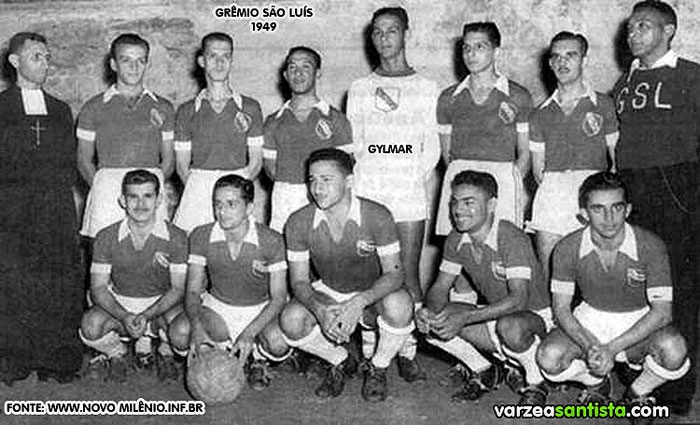 Ainda jovem, o goleiro Gylmar, quinto em pé, era um dos destaques do Grêmio São Luís. Foto enviada por Walter Roberto Peres