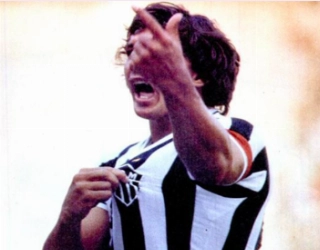 ACHADOS & PERDIDOS - Gol ol&iacute;mpico de &Eacute;der Aleixo na vit&oacute;ria do Galo sobre o Flu em 1980