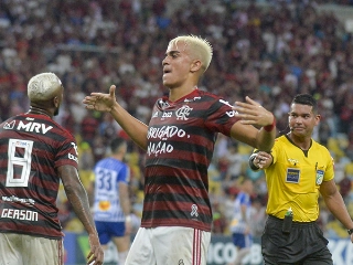 Diários espanhóis afirmam que o clube merengue devem investir em Reinier ainda em janeiro. Foto: Alexandre Vidal, Marcelo Cortes e Paula Reis / Flamengo