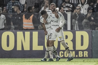 Atacante santista disse ter sofrido com seus jogos ruins nos primeiros meses na Vila. Foto: Ivan Storti/Santos FC