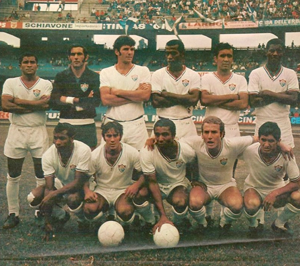 O timaço campeão da Taça de Prata de 1970. Formação da equipe na vitória contra o Palmeiras, no Morumbi, por 3 a 0 (três gols de Flávio Minuano). Em pé: Oliveira, Félix, Galhardo, Denílson, Assis e Marco Antônio. Agachados: Cafuringa, Didi, Flávio Minuano, Samarone e Lula. Foto enviada por Walter Roberto Peres e publicada na 