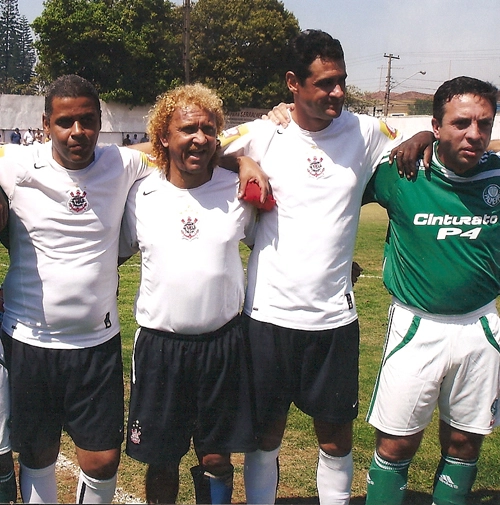 Masters do Corinthians e Palmeiras juntos. Vemos da esquerda para a direita Wagner Basílio, Biro-Biro, Tozin e Catatau