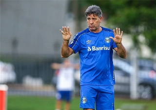 Treinador do Grêmio já havia se submetido a procedimento um ano atrás. Foto: Lucas Uebel/Grêmio FBPA