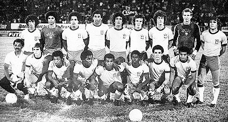 Seleção brasileira olímpica de 1975. Em pé: Rosemiro (o 1°), Mauro Campos (o 3°), Bianqui (o 4°), Tecão (o 5°), Edinho (o 7°), Carlos (o 8°) e Chico Fraga (o último). Agachados: o massagista Nocaute Jack, Marcelo (o 2°) e Cláudio Adão (o 4°).