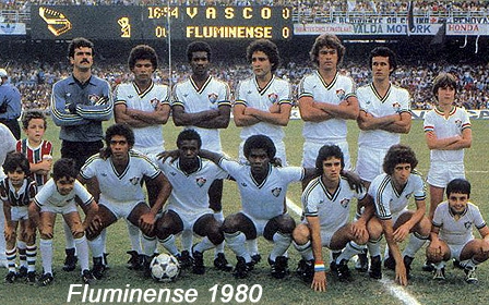 Em pé: Paulo Goulart, Edevaldo, Tadeu, Deli, Edinho e Rubens. Agachados: Mário Jorge, Gilberto, Cláudio Adão, Mário e Zezé.