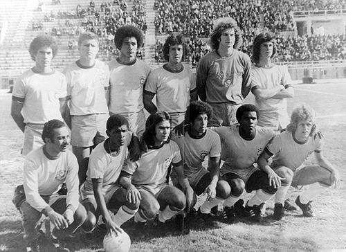 Seleção Brasileira Juniores campeã de Cannes (França) em 1974. Em pé: Vanderlei Luxemburgo, Walter, Xáxa, Batista, Carlos e Carlinhos. Agachados: Chico (massagista), Jarbas, Marcelo Oliveira, Luiz Carlos Gaúcho, Cláudio Adão e Toninho Vanusa.