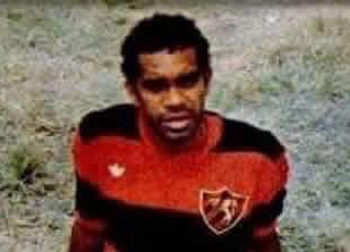 Jo&atilde;ozinho Souza  - Ex-ponta do Sport e Corinthians
