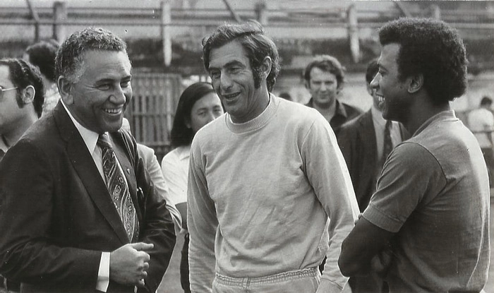 O técnico Duque, Félix e Cafuringa conversam descontraidamente durante treino do Fluminense nas Laranjeiras no começo dos anos 70. Foto enviada por Emílio A. Duva