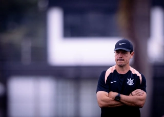 Fora do Z-4, Corinthians recebe o Galo neste domingo