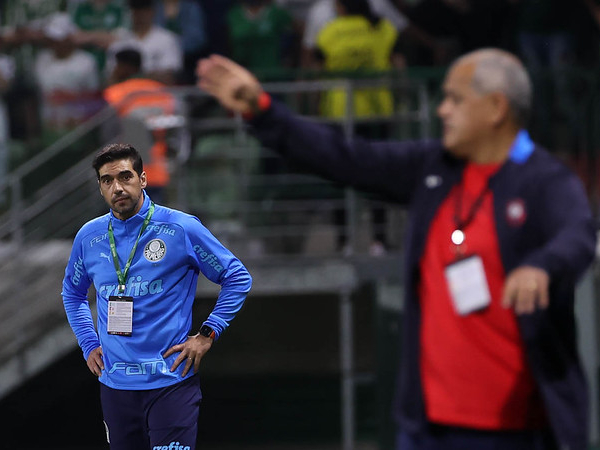 Treinador do Verdão apenas elogiou o elenco atleticano. Foto: Cesar Greco