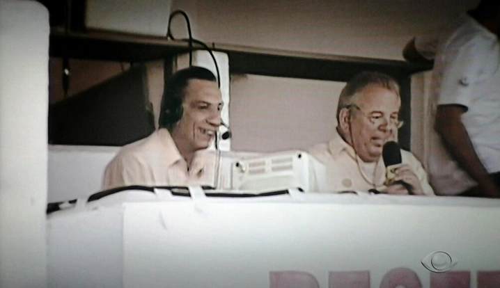 Que dupla! Osmar de Oliveira e Luciano do Valle, em transmiss&atilde;o para a TV Bandeirantes