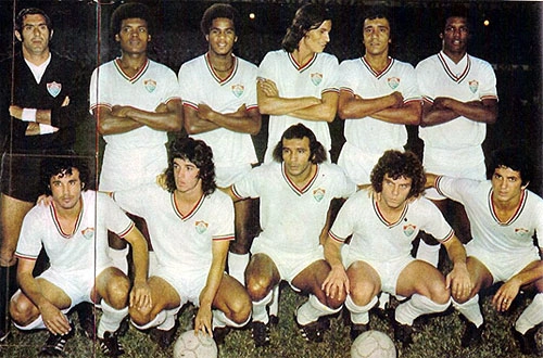 Em pé, da esquerda para a direita, vemos: Félix, Toninho, Pintinho, Silveira, Assis e Marco Antônio. Agachados: Rubens Galaxie, Cléber, Dionísio, Manfrini e Lula. A foto, da Revista Manchete, foi enviada por Walter Roberto Peres.