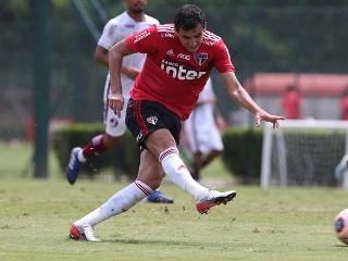 Camisa 9 tricolor mostrou confiança para ter uma temporada melhor no clube do Morumbi. Foto: São Paulo/Divulgação