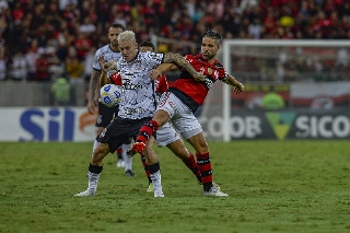 Timão é o quarto colocado do Brasileiro, enquanto o Mengo é o oitavo. Foto: Marcelo cortes/Flamengo