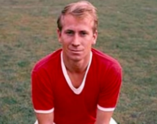 CRAQUE INGL&Ecirc;S - &Iacute;dolo de Endrick, Bobby Charlton nascia h&aacute; 89 anos
