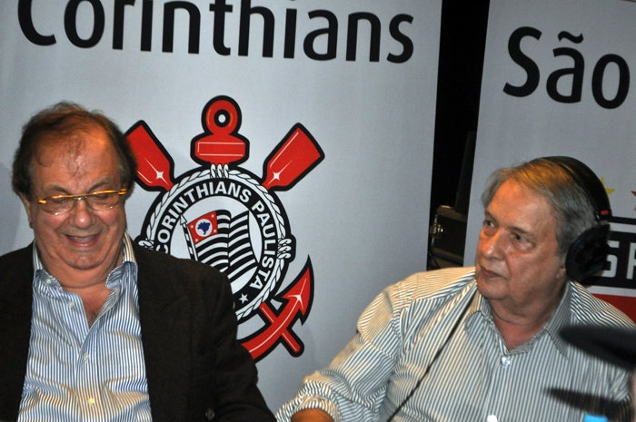 No dia 5 de maio de 2012, grandes personalidades do futebol e da mídia se encontraram no Museu do Futebol, em São Paulo, para comemorar o aniversário de 75 anos da Rádio Bandeirantes. Salomão Ésper e José Paulo de Andrade ao vivo pela Rádio Bandeirantes. Foto: Ednilson Valia/Portal TT
