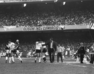 49 ANOS DO FIM DO TABU - Afinal, a Ponte de 1977 tinha um time melhor que o do Tim&atilde;o?