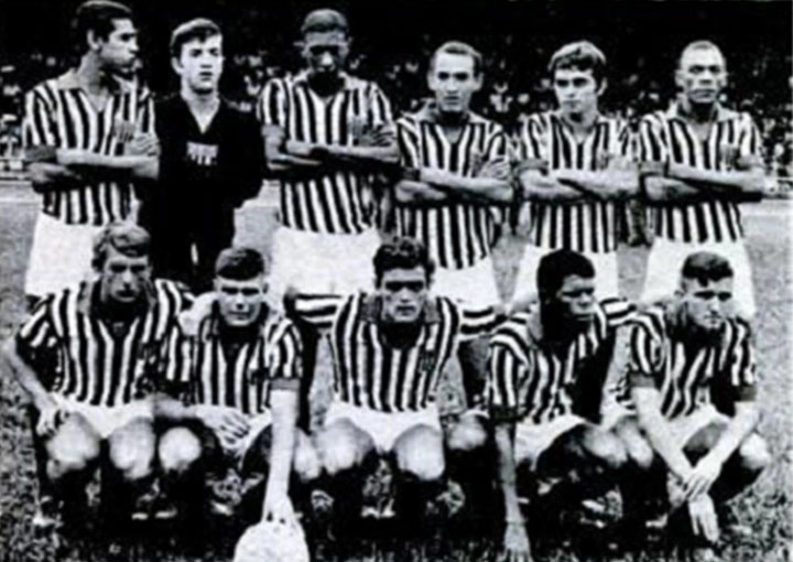 Seleção paulista de novos, em 1970. Em pé, Flamarion é o quinto da esquerda para a direita. Agachados, da esquerda para a direita, o segundo é Nenê Belarmino, seguido por Picolé, Mirandinha e Fito Neves