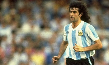Parab&eacute;ns, Mario Kempes! Artilheiro da Copa de 78, completa 72 anos