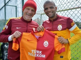 PARAB&Eacute;NS, GALATASARAY - Veja como foram as passagens de alguns brasileiros pelo clube turco