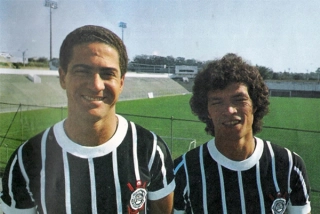 O mineiro e o paraense no Parque S&atilde;o Jorge. Foto: Jos&eacute; Pinto/Revista Placar