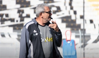 Hélio dos Anjos comanda treino da equipe campineira. Foto: Divulgação/Ponte Preta