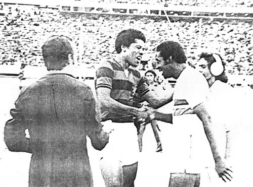 Dadá Maravilha e Mazinho (dir), em 1973, antes de um clássico entre Sport e Santa Cruz.