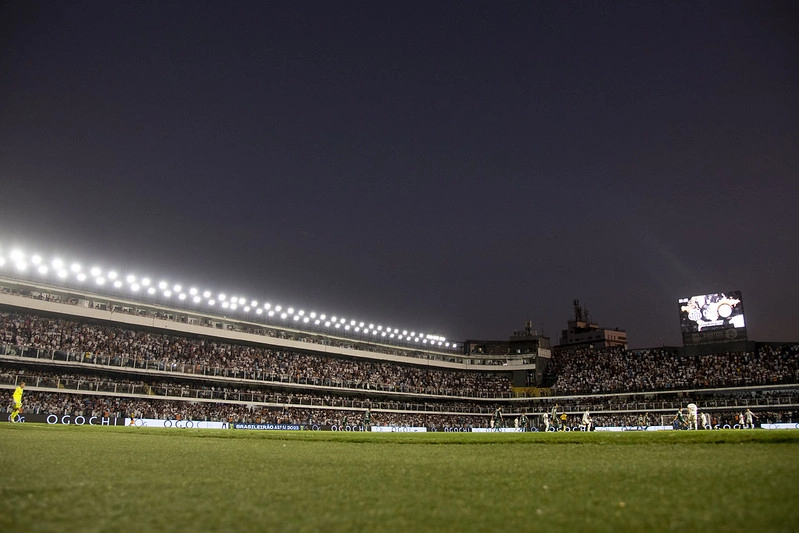 Amor, magia e muita pressão: Santos, a cidade ‘sagrada’ para o futebol