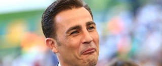 Ex-jogador descumpriu uma ordem judicial ao entrar em sua casa, em Nápoles, quando esta estava lacrada pela polícia