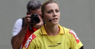 Cartola de comentário machista contra bandeirinha ganha prêmio